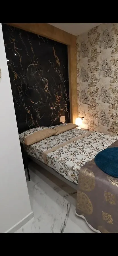 Bed & Breakfast La Camera Napoli Italia