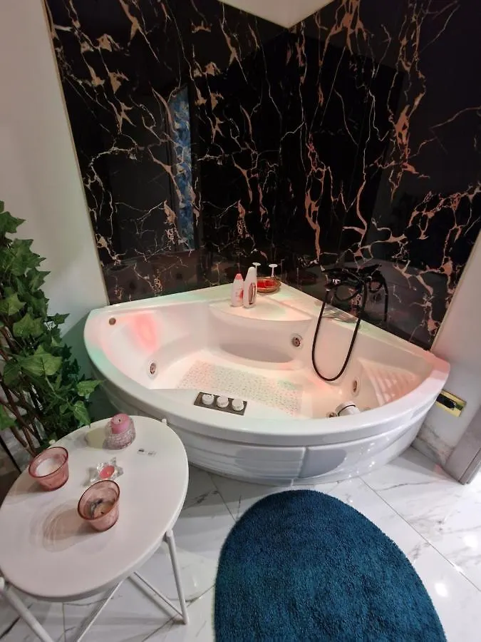 Bed & Breakfast La Camera Napoli Italia